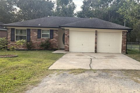 Photo of 115 N Shirley Street, Alvin, TX 77511 (MLS # 55275430)