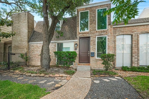 Photo of 4305 Westheimer Road, Houston, TX 77027 (MLS # 42045702)