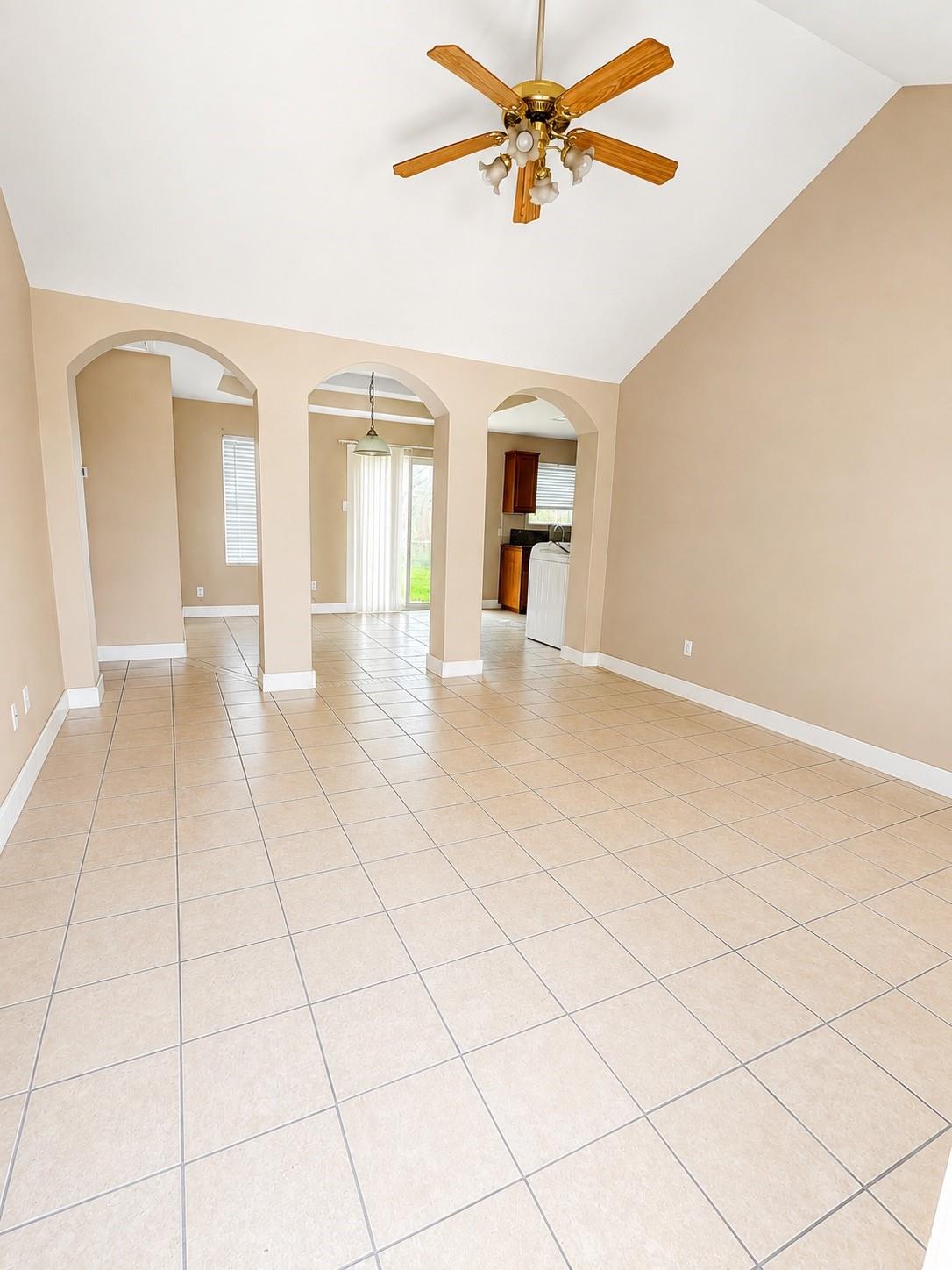 12607 Rio Bravo St