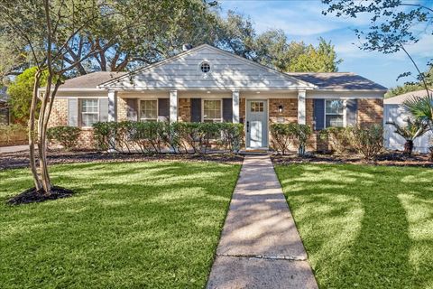 Photo of 5706 Capello Drive, Houston, TX 77035 (MLS # 53937579)