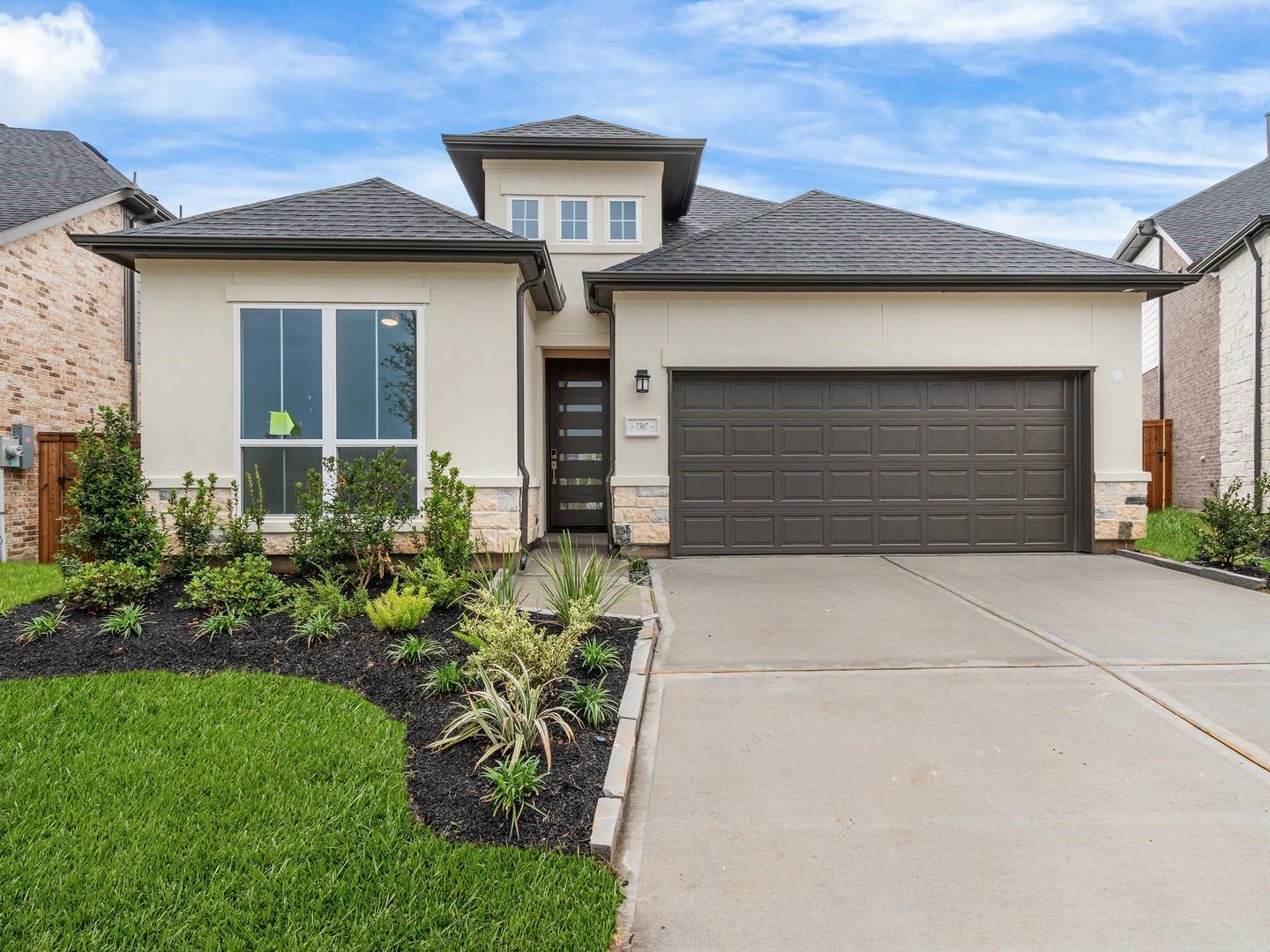 7307 Trail Ridge Drive