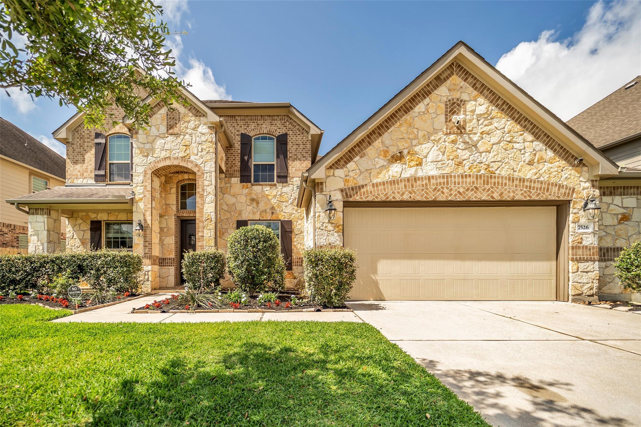 7526 Dry Stone Lane