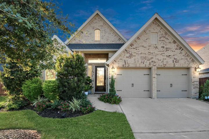 Photo 1 of 39 — 6907 Brazos Trail Court, Katy, TX 77493
