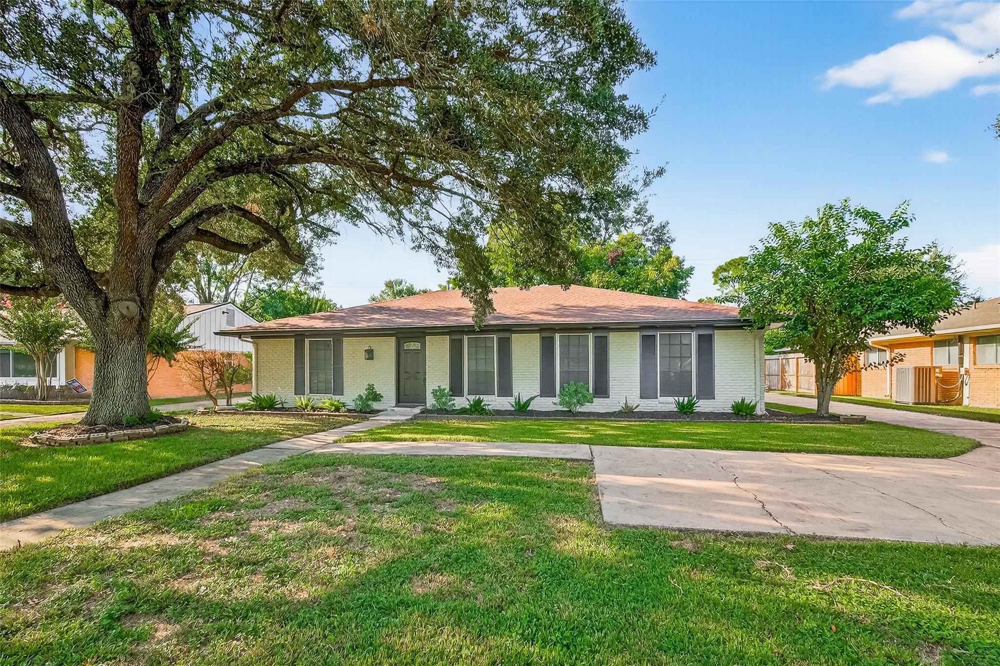 5731 Willowbend Boulevard