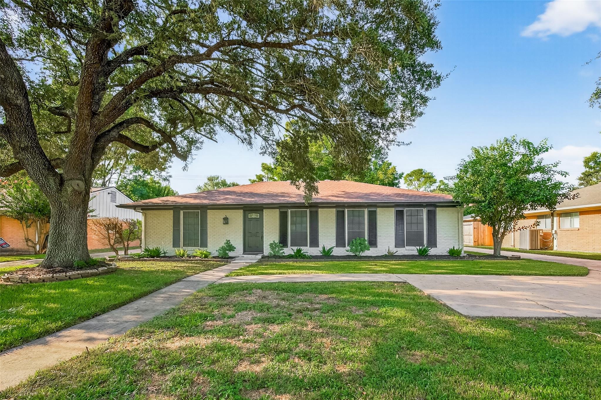 5731 Willowbend Boulevard