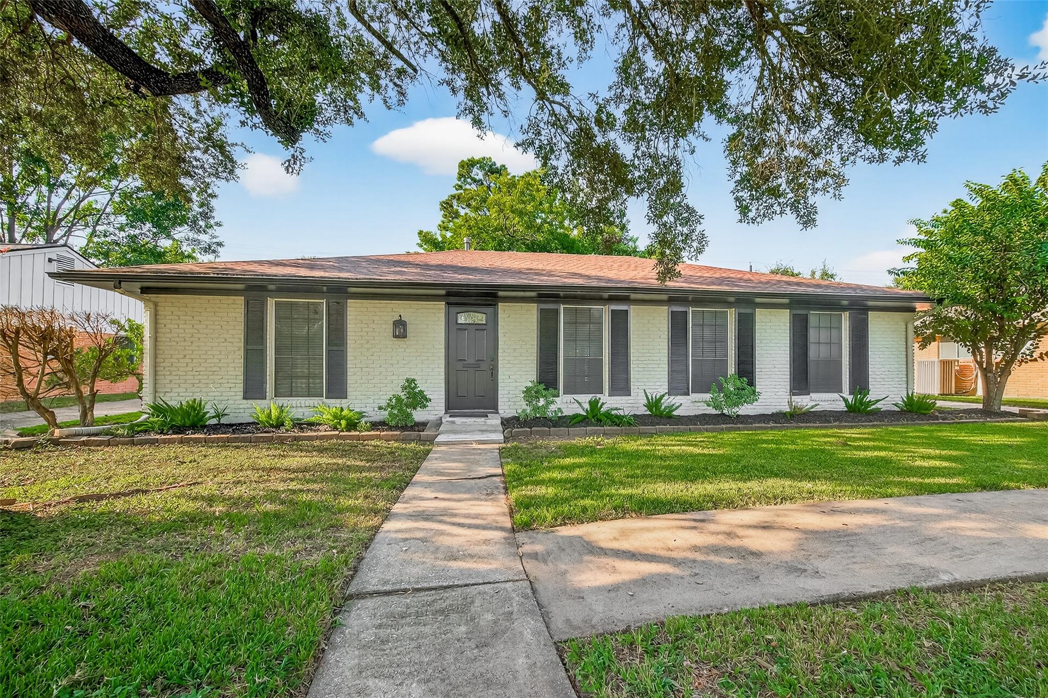 5731 Willowbend Boulevard