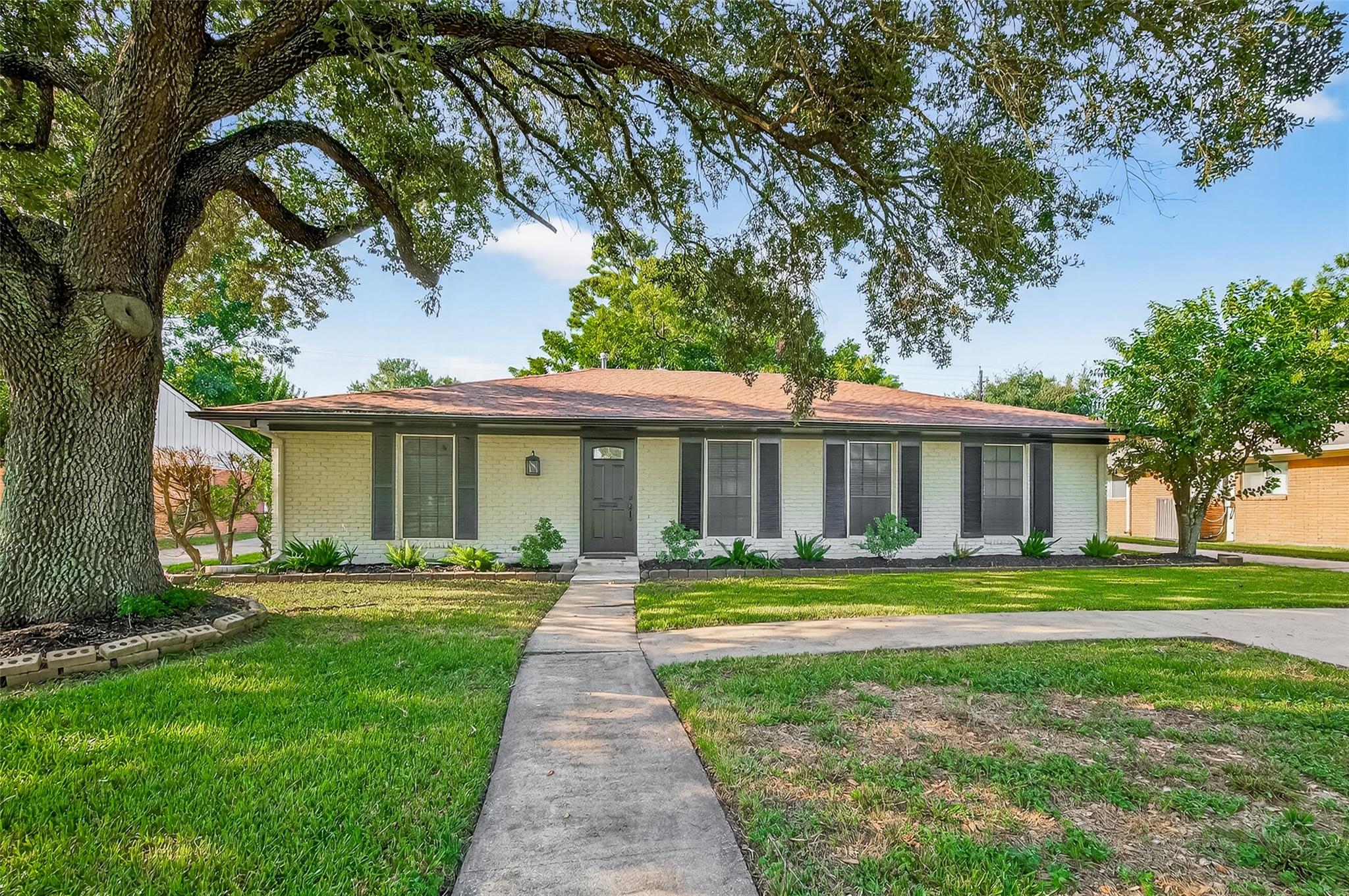 5731 Willowbend Boulevard