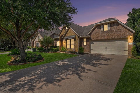 Photo of 62 Sandwell Place, Spring, TX 77389 (MLS # 40682455)