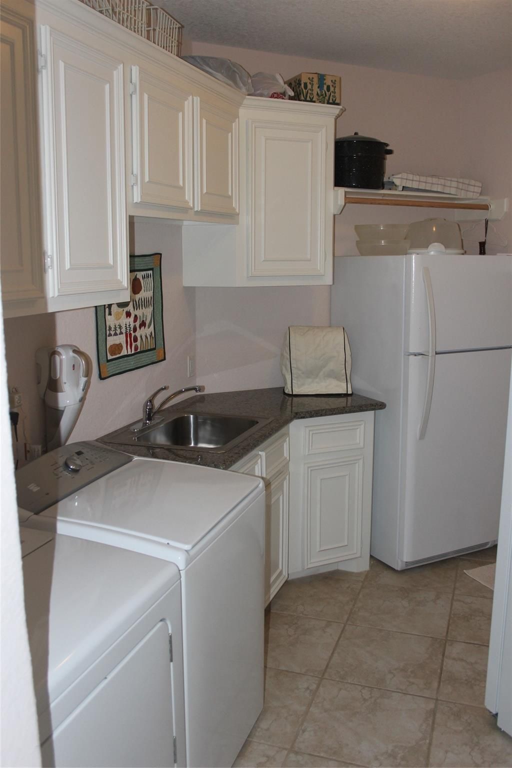 Photo of 5118 Bayou Drive, Dickinson, TX 77539 (MLS # 28807990)