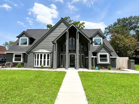 Photo of 17922 Rolling Creek Drive, Houston, TX 77090 (MLS # 13689389)