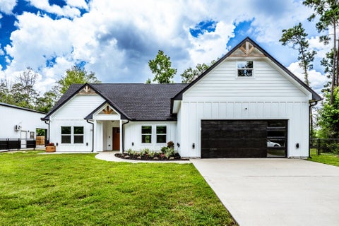 Photo of 164 Braford, Onalaska, TX 77360 (MLS # 71082784)
