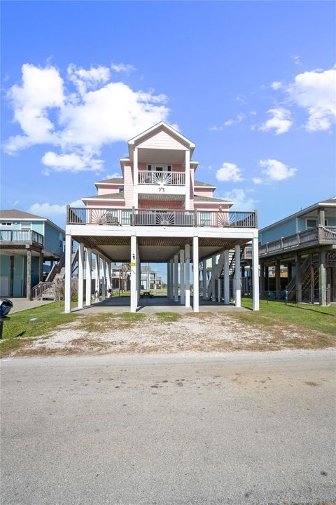 962 Meynig Drive Crystal Beach TX 77650