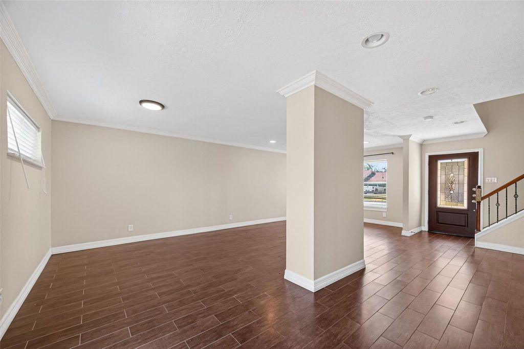 Photo of 2010 Spillers Lane, Houston, TX 77043 (MLS # 58643533)