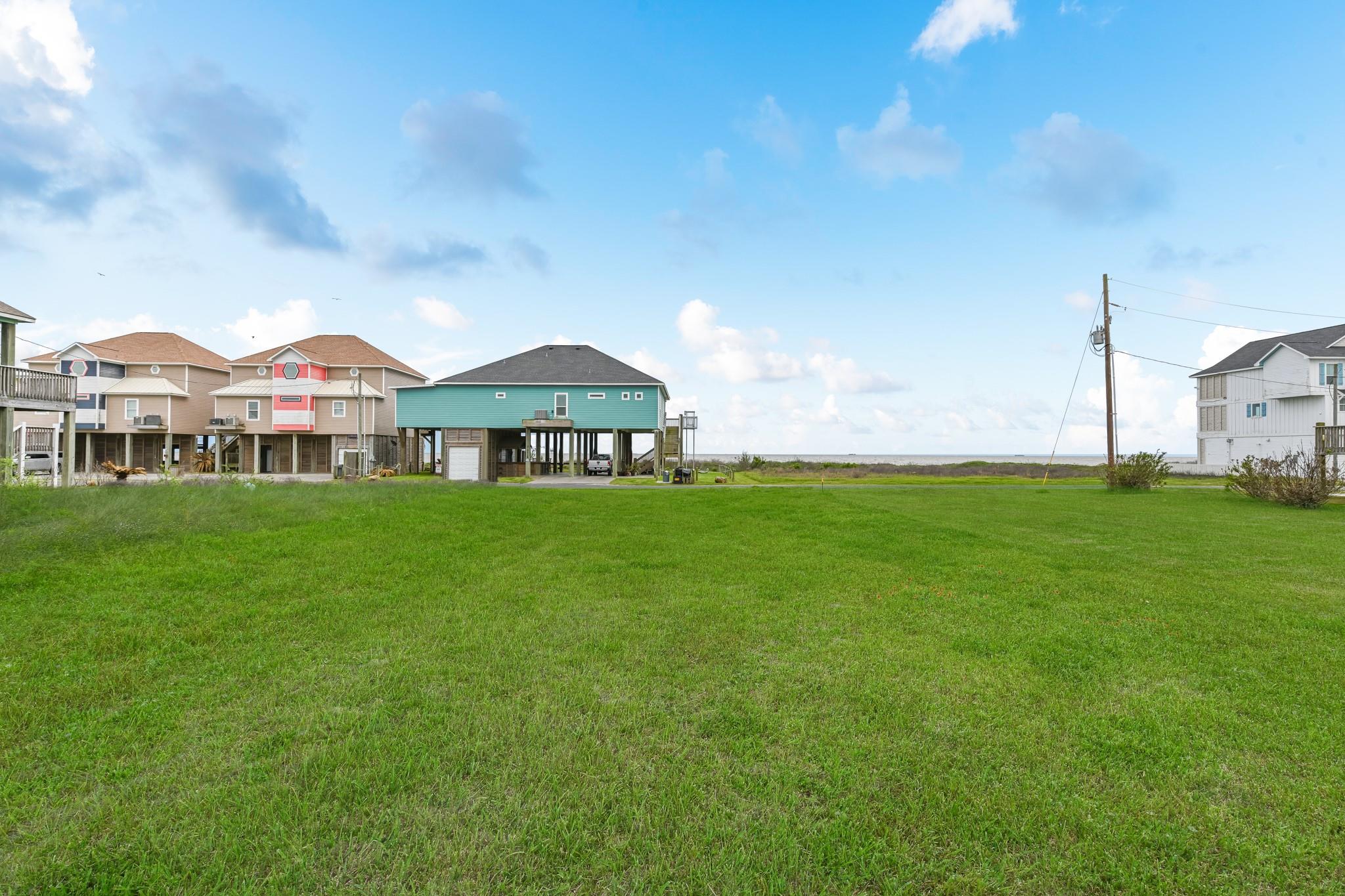 1117 Blue Water Drive