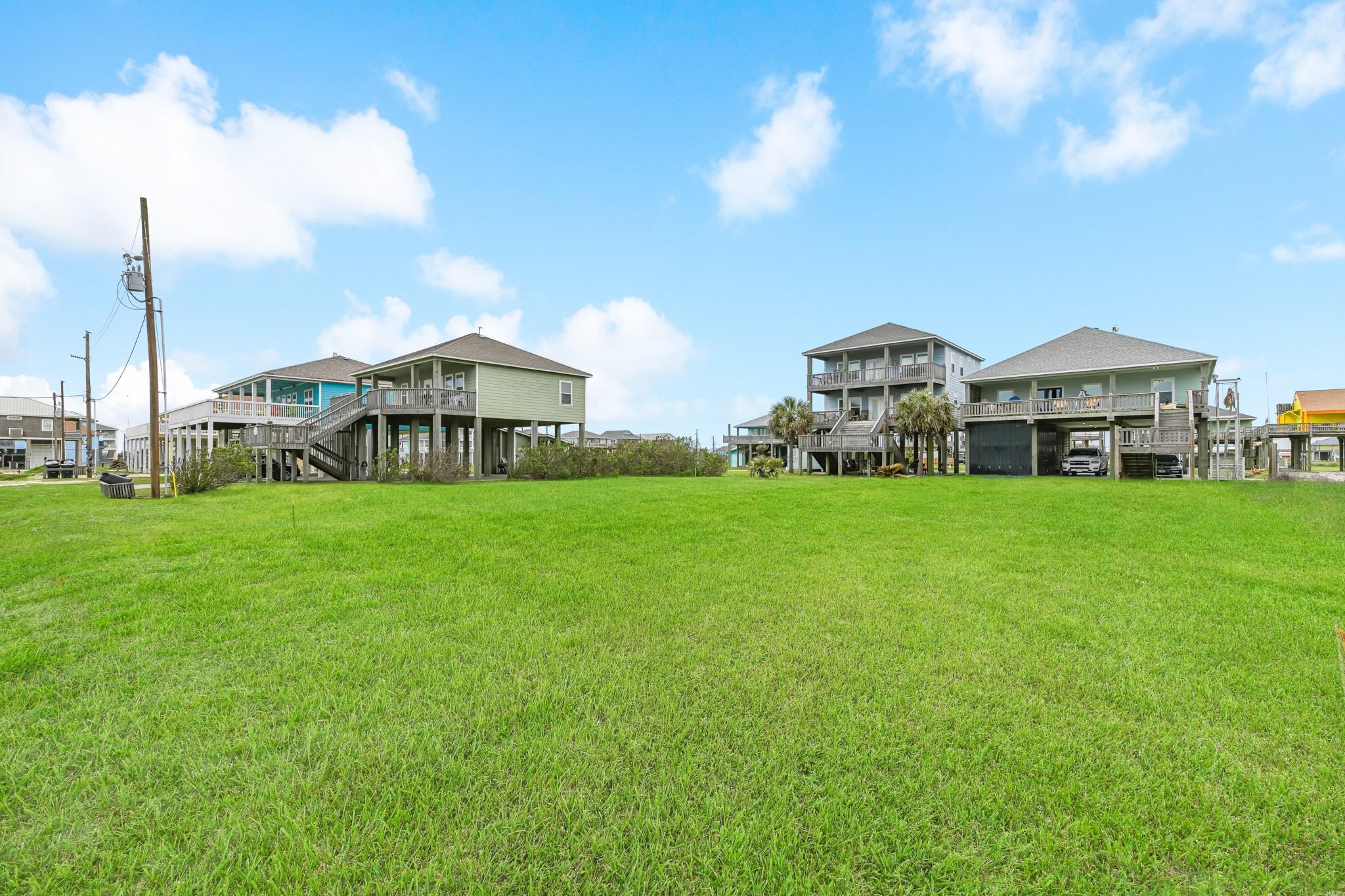 1117 Blue Water Drive