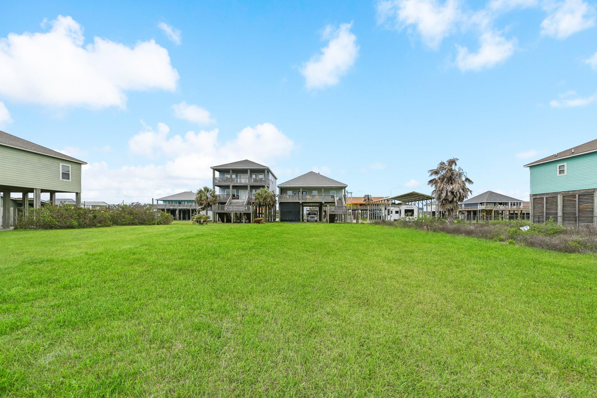 1117 Blue Water Drive