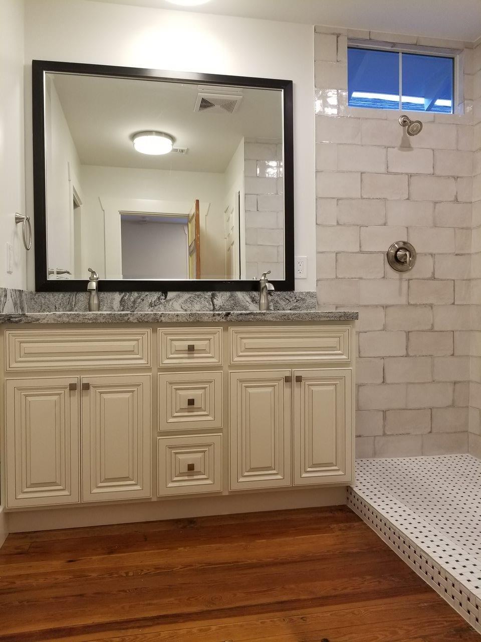 Photo of 304 E 33rd Street, Houston, TX 77018 (MLS # 55083768)