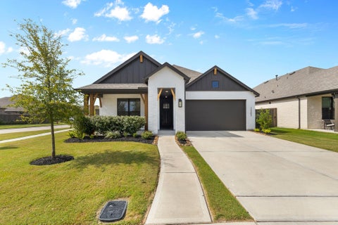 Photo of 12303 Sweet Gum Drive, Mont Belvieu, TX 77523 (MLS # 15552272)