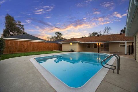 Tiny photo for 10422 Raritan Drive, Houston, TX 77043 (MLS # 31561607)