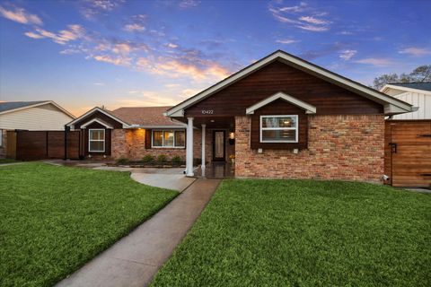 Tiny photo for 10422 Raritan Drive, Houston, TX 77043 (MLS # 31561607)