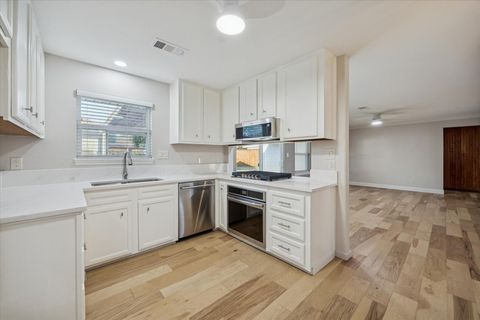 Tiny photo for 10422 Raritan Drive, Houston, TX 77043 (MLS # 31561607)