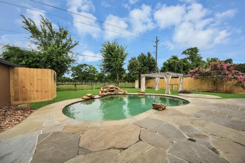 Tiny photo for 7822 Maple Tree Drive, Houston, TX 77088 (MLS # 17095730)