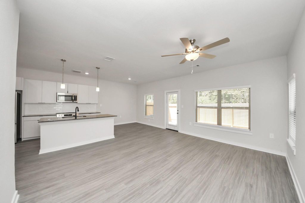 Photo of 7711 Longmire Road #195, Conroe, TX 77304 (MLS # 88366310)