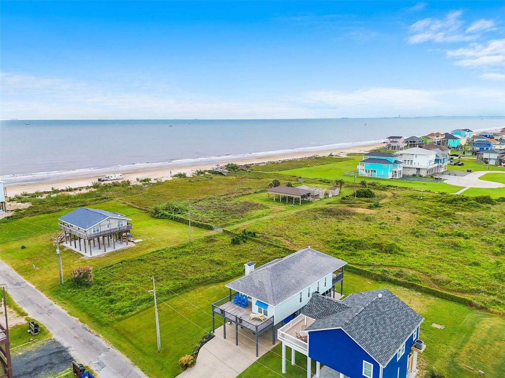 Photo of 859 Main Street, Crystal Beach, TX 77650 (MLS # 33669193)