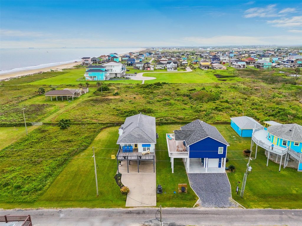 Photo of 859 Main Street, Crystal Beach, TX 77650 (MLS # 33669193)