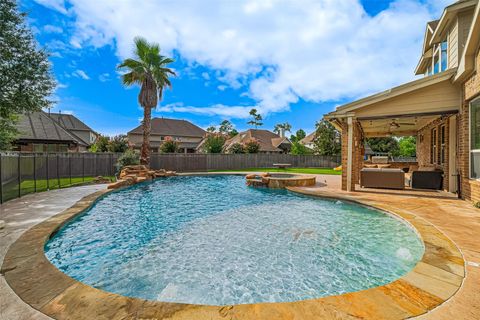 Photo of 19 Sandwell Place, Spring, TX 77389 (MLS # 77735591)