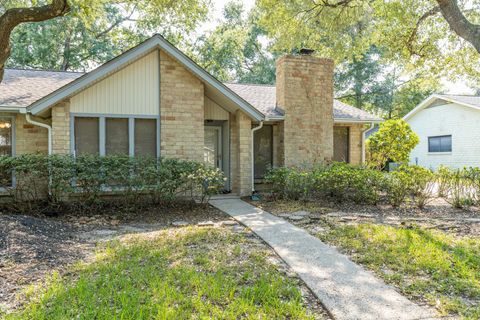 Photo of 4011 Flint Creek Drive, Houston, TX 77339 (MLS # 68413938)