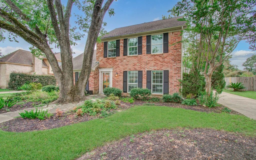 Photo of 16209 Wall Street, Jersey Village, TX 77040 (MLS # 27145247)