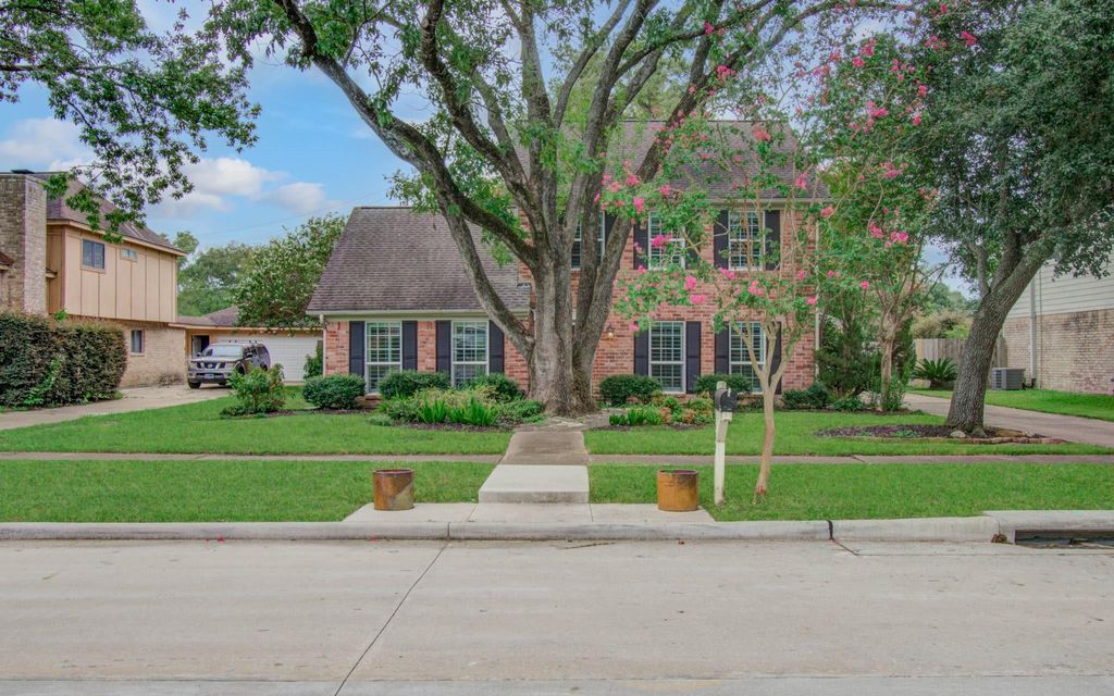Photo of 16209 Wall Street, Jersey Village, TX 77040 (MLS # 27145247)