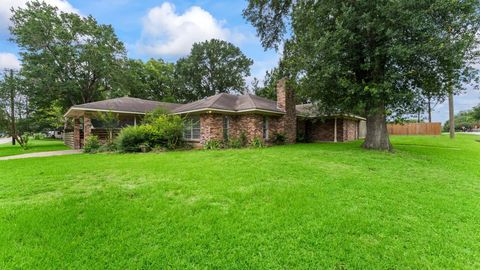 Photo of 2103 Taylor Street, Waller, TX 77484 (MLS # 89436492)