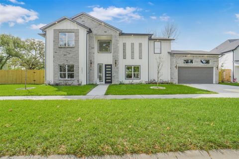 Photo of 2021 Marnel Road, Houston, TX 77055 (MLS # 52331262)