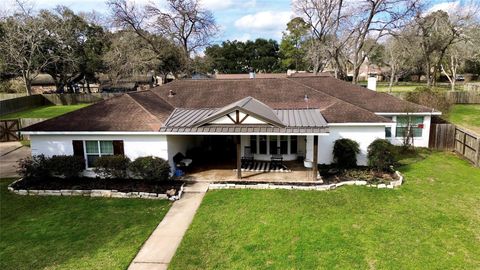Photo of 14902 Bernard Timbers Dr Dr, East Bernard, TX 77435 (MLS # 2689681)