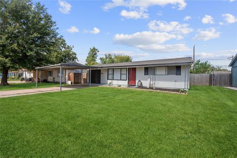 Photo of 1109 Pauline Avenue, Pasadena, TX 77502 (MLS # 45297555)