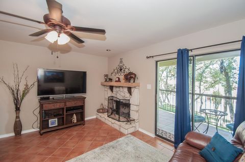 Photo of 943 Parkview Drive #C1, Canyon Lake, TX 78133 (MLS # 88152298)