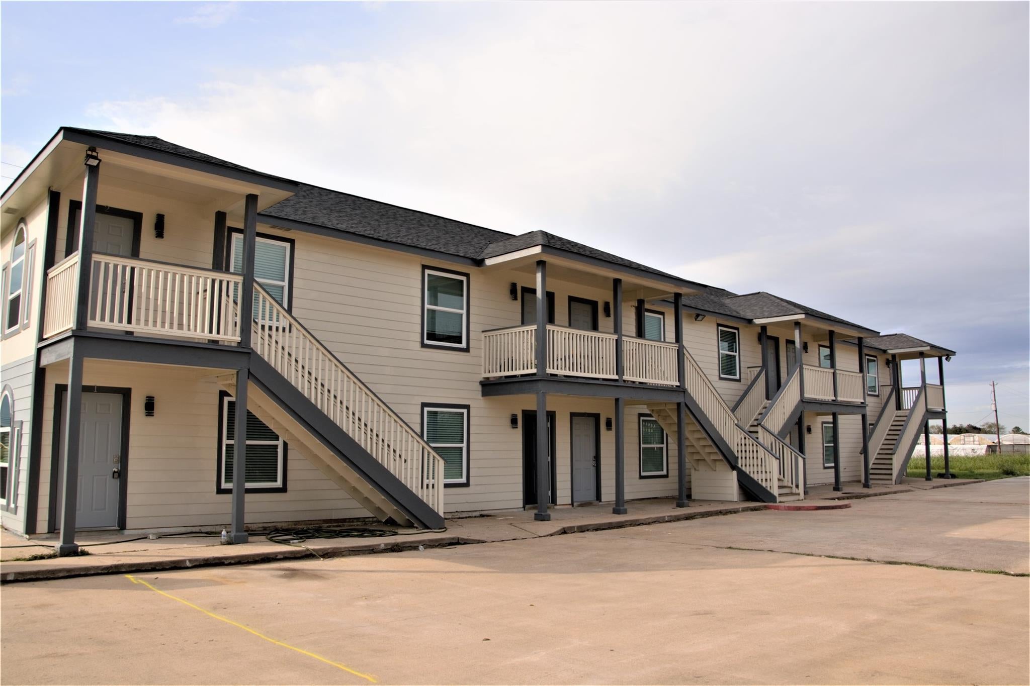 13115 Highway 6 4