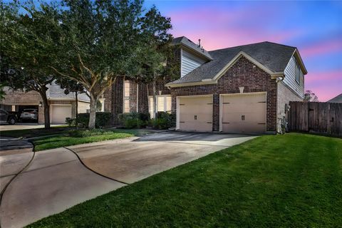 Photo of 13607 Breakwater Path Loop Loop, Houston, TX 77044 (MLS # 2027537)