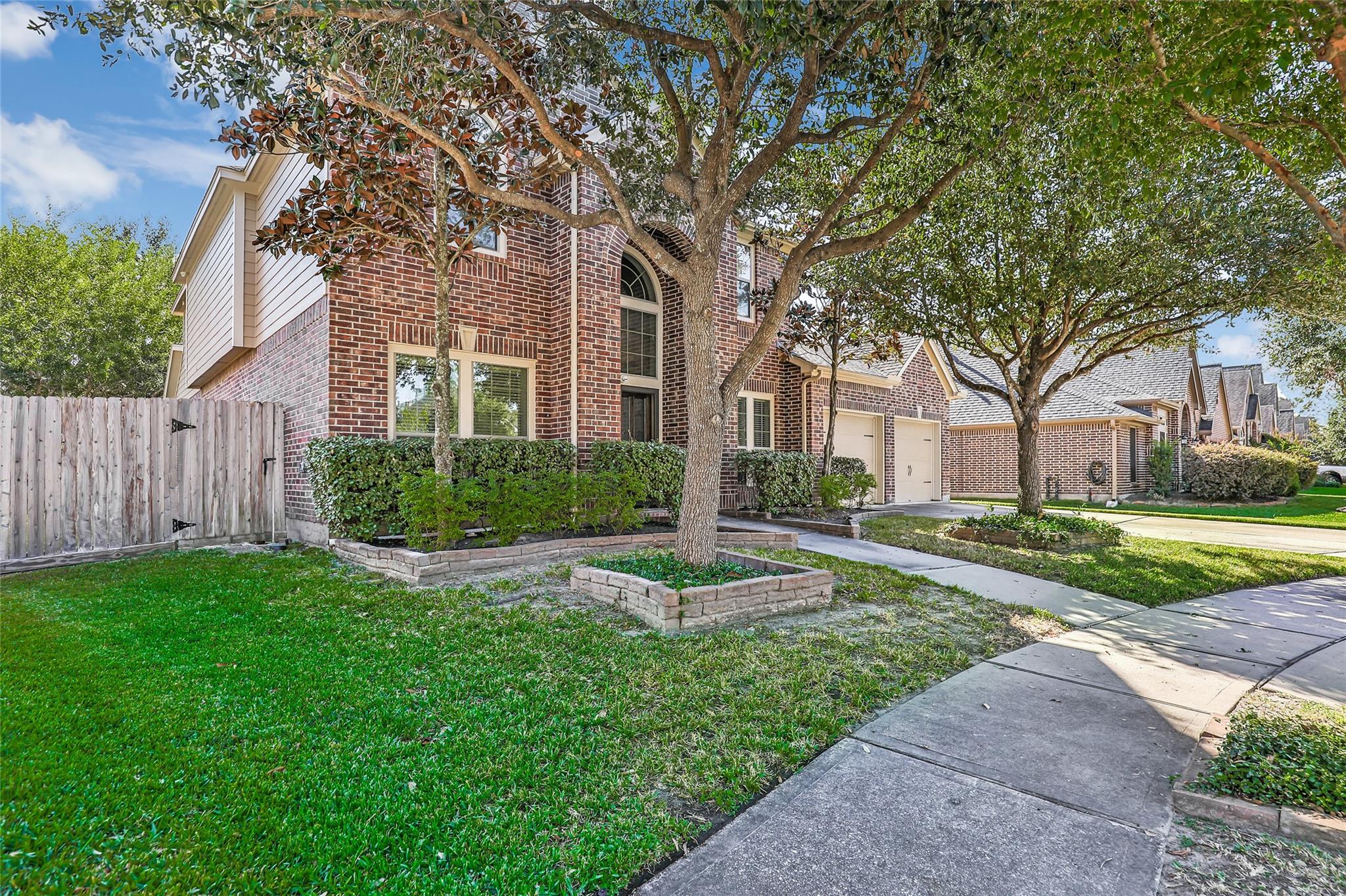 13607 Breakwater Path Loop