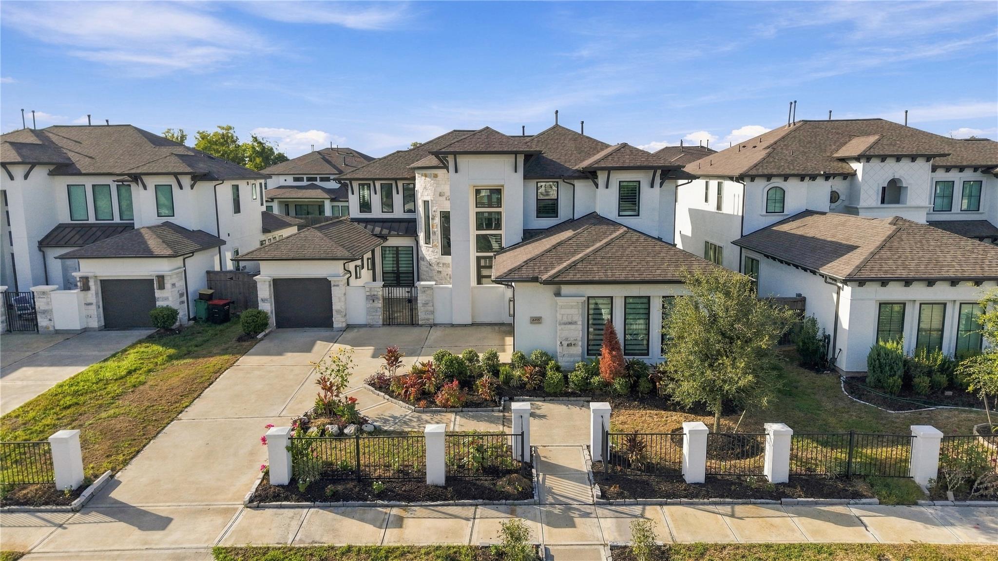 8915 Orchard Cove