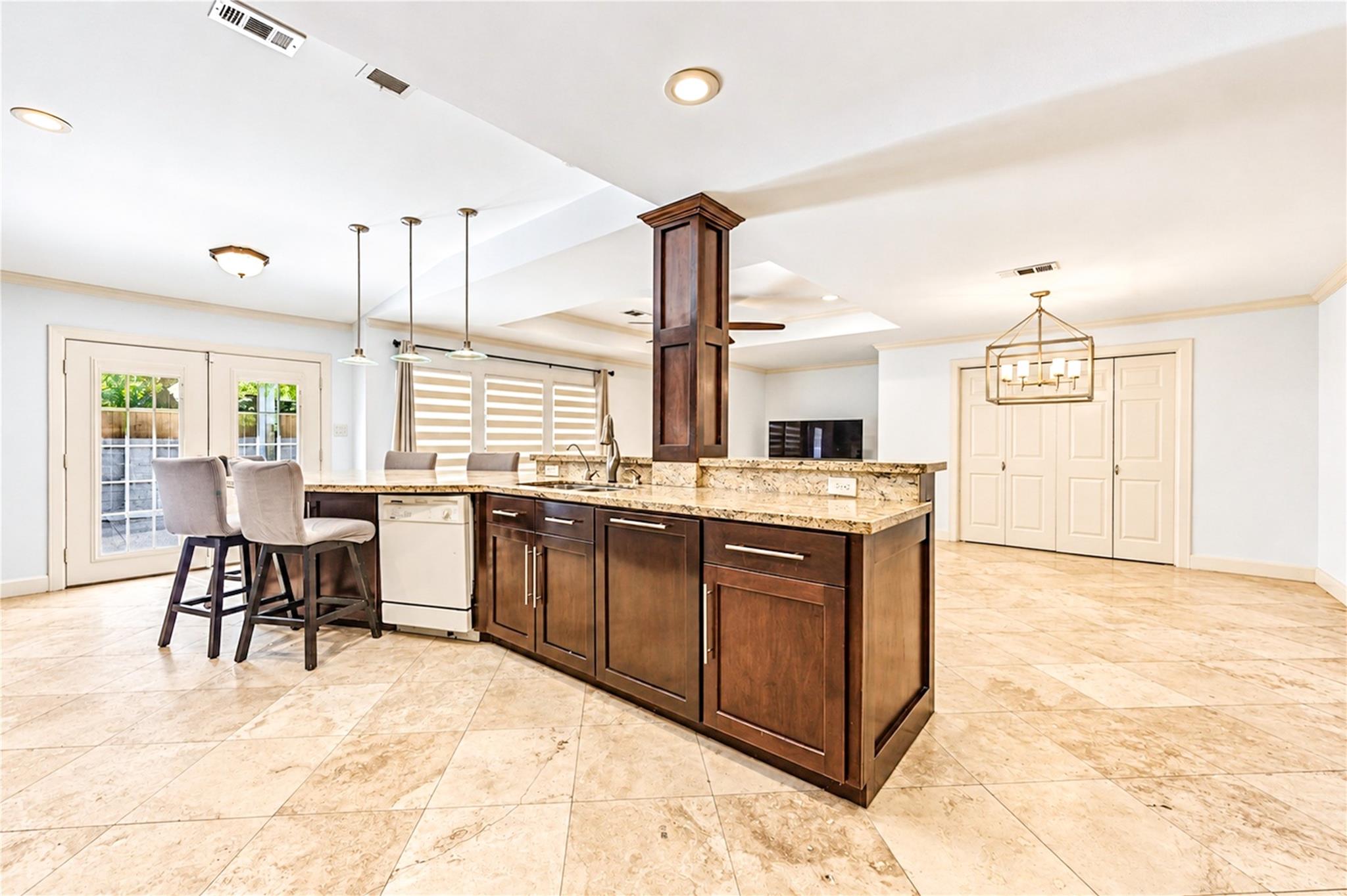 703 Oriole Lane