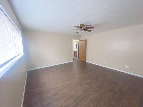 Tiny photo for 430 Breeze Park Drive, Houston, TX 77015 (MLS # 73886997)