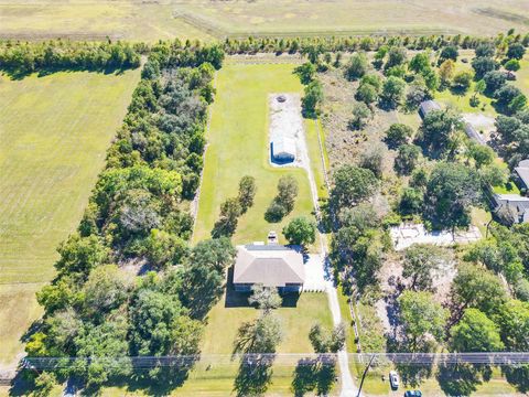 Homes For Sale - 7502 E Wallisville Road<br/> Baytown, TX 77521
