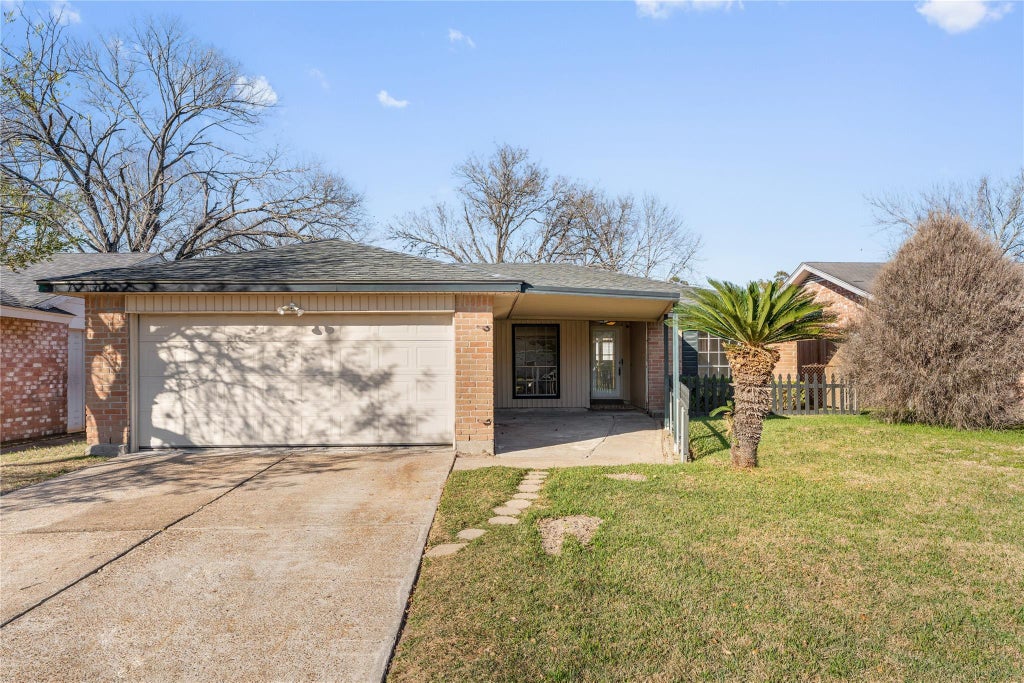 Photo of 12411 Drifting Winds Drive, Houston, TX 77044 (MLS # 2983549)