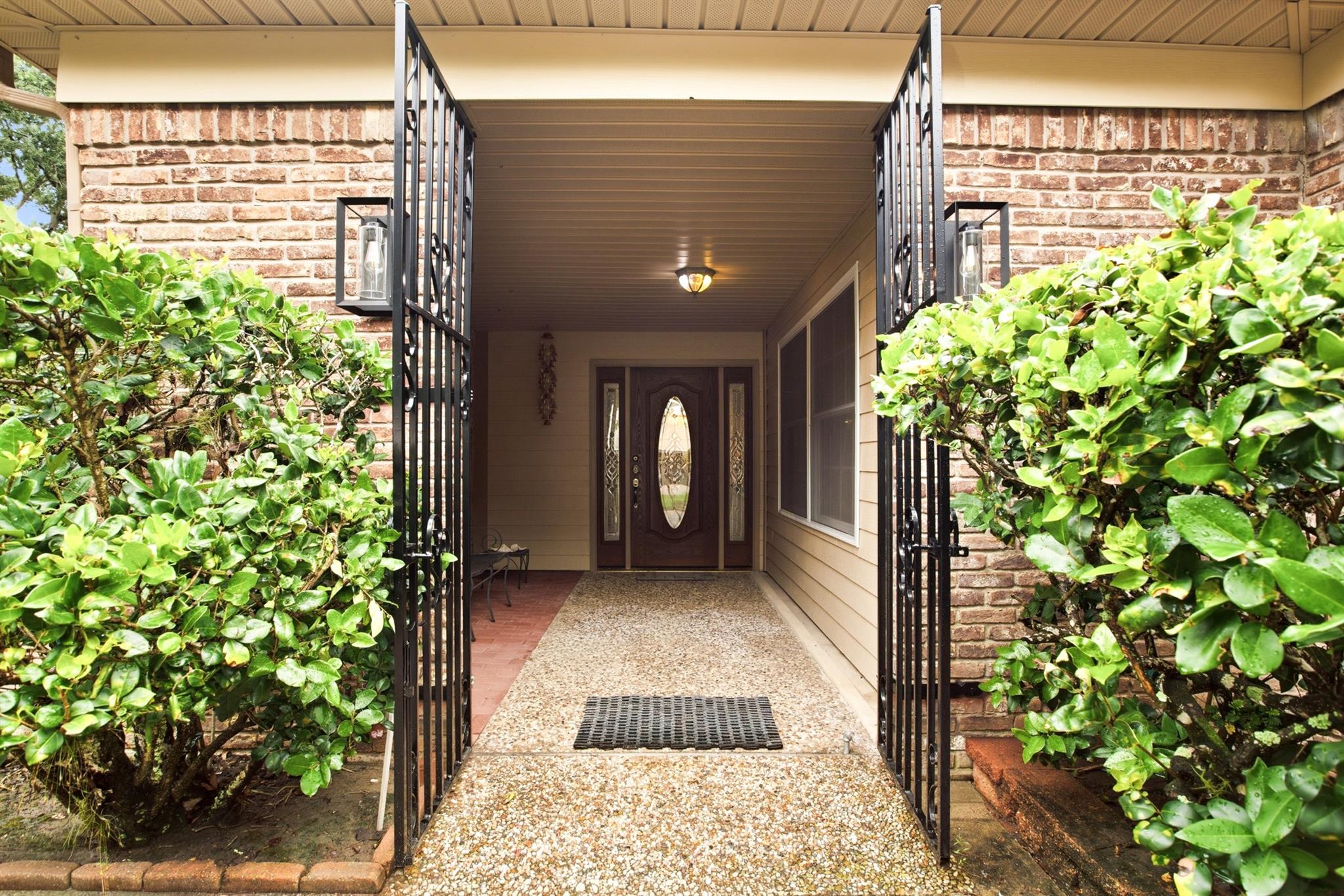 2807 Quail Hollow Drive