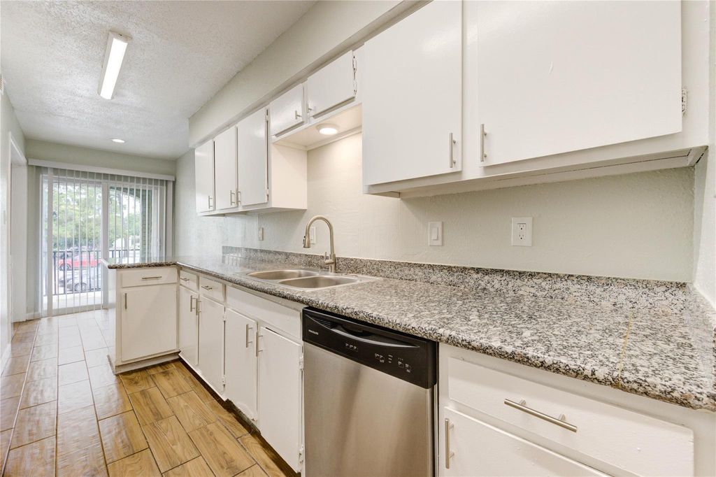 Photo of 6200 W Tidwell Road #2608, Houston, TX 77092 (MLS # 36167891)