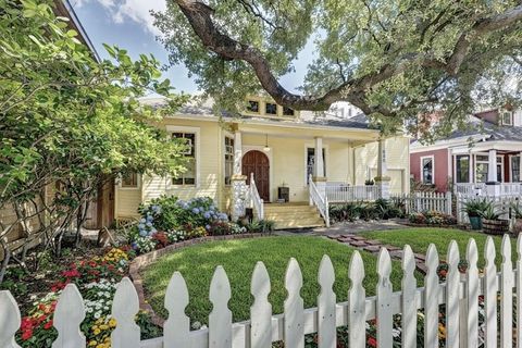 Photo of 836 Allston Street, Houston, TX 77007 (MLS # 60636639)