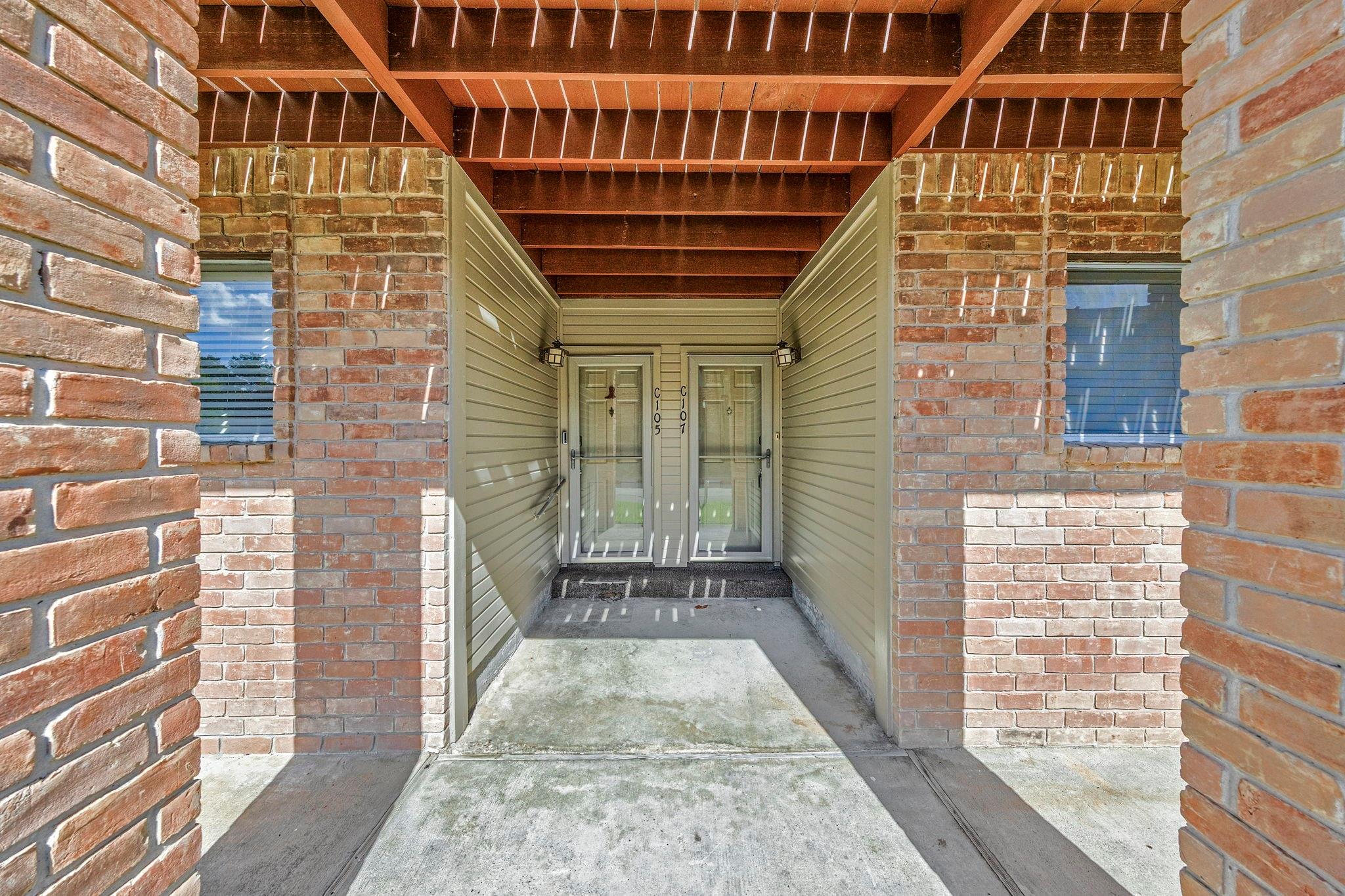 801 River Road 105C